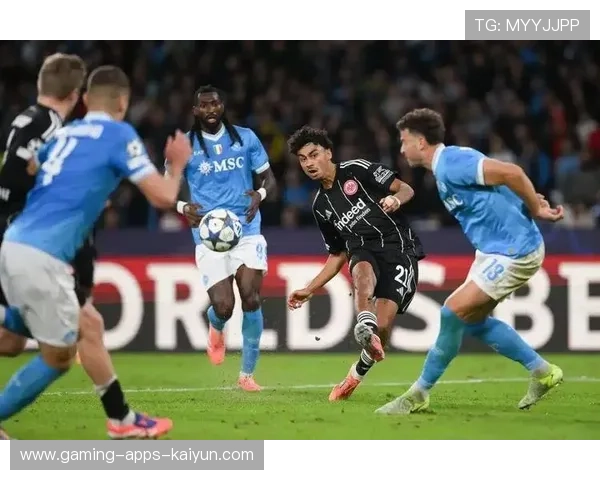 法兰克福边卫布朗成为转会市场热议话题,法国后卫布兰科什么水平