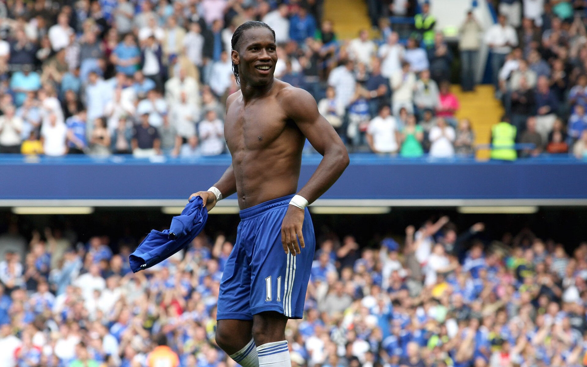 世界拳击超级系列赛总决赛 中国选手点数战胜俄罗斯名将捧杯，世界拳击大赛视频